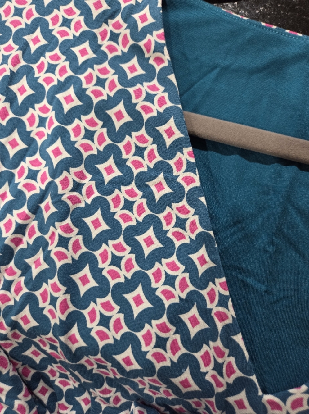 Boden V-Neck Wide-Leg Jersey Jumpsuit in Teal & Pink Print - Size 16/18R - Picture 10 of 15